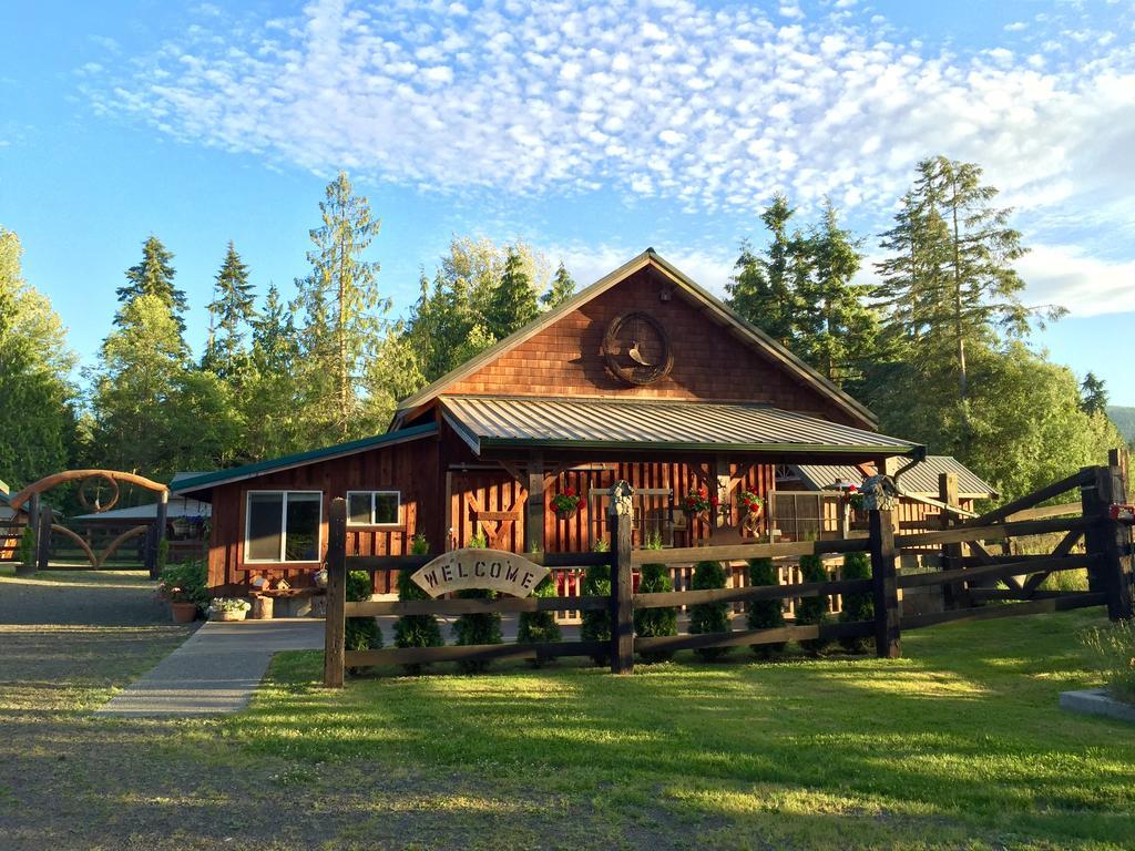 Bond Ranch Retreat Hotel King Hill Bagian luar foto